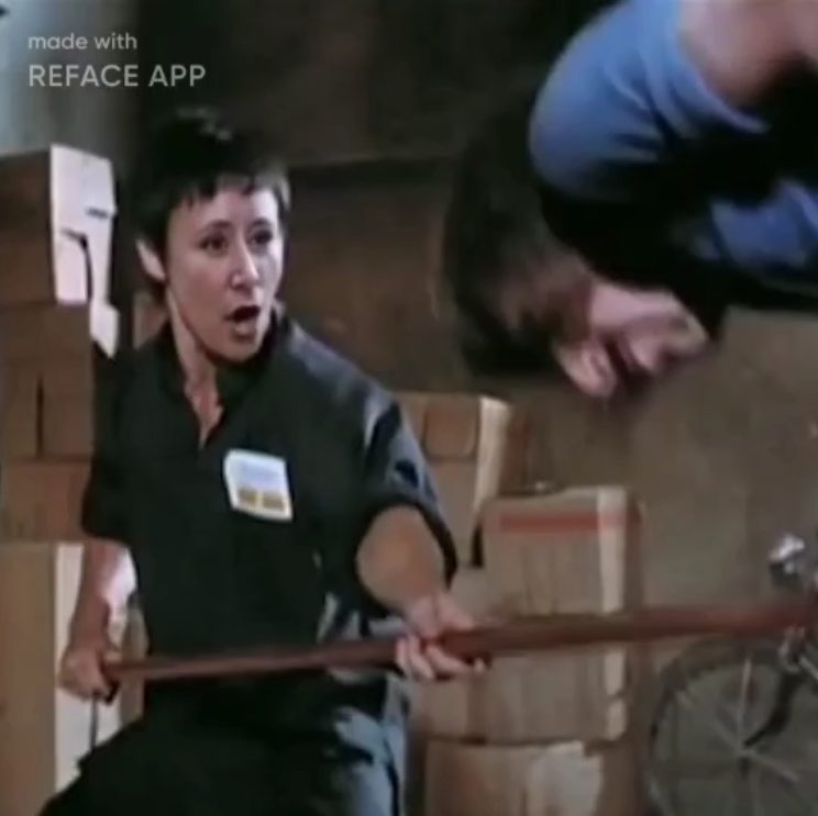 <p>家電部　だーたに</p>
